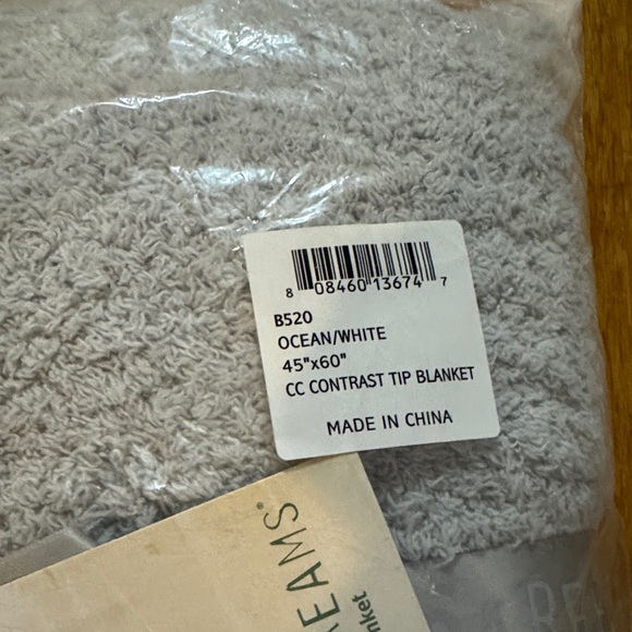 Barefoot Dreams Contrast Tip Blanket - Ocean/White - Picture 6 of 7